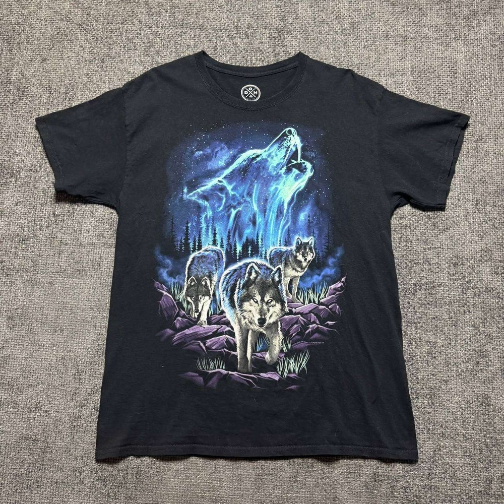 DOM Wolf Graphic T-Shirt Mens L Black Celestial Northern Lights Nature Tee